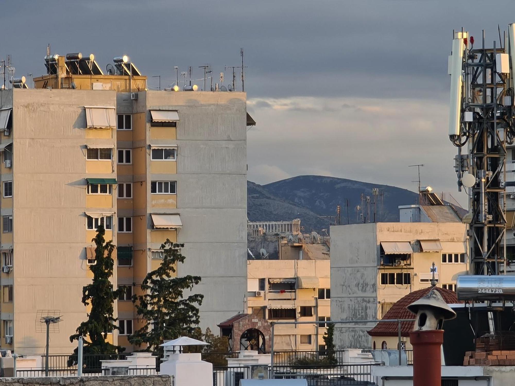Sunny Home Private Jacuzzi Hydromassage Acropolis & Lycabettus Far View Parking 300M Metro Peristeri 雅典 外观 照片