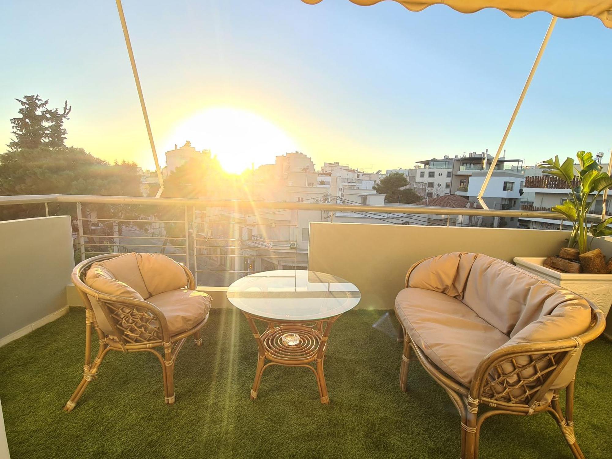 Sunny Home Private Jacuzzi Hydromassage Acropolis & Lycabettus Far View Parking 300M Metro Peristeri 雅典 外观 照片