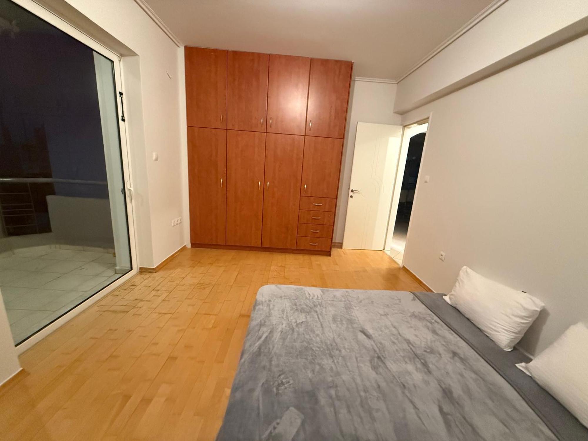 Sunny Home Private Jacuzzi Hydromassage Acropolis & Lycabettus Far View Parking 300M Metro Peristeri 雅典 客房 照片