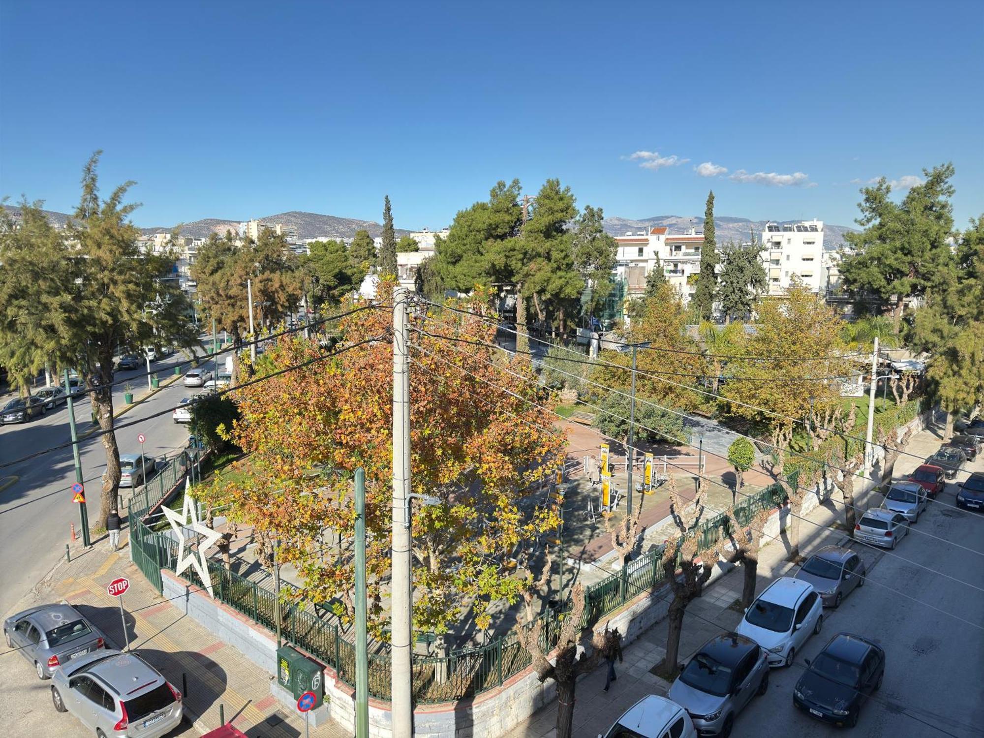 Sunny Home Private Jacuzzi Hydromassage Acropolis & Lycabettus Far View Parking 300M Metro Peristeri 雅典 客房 照片