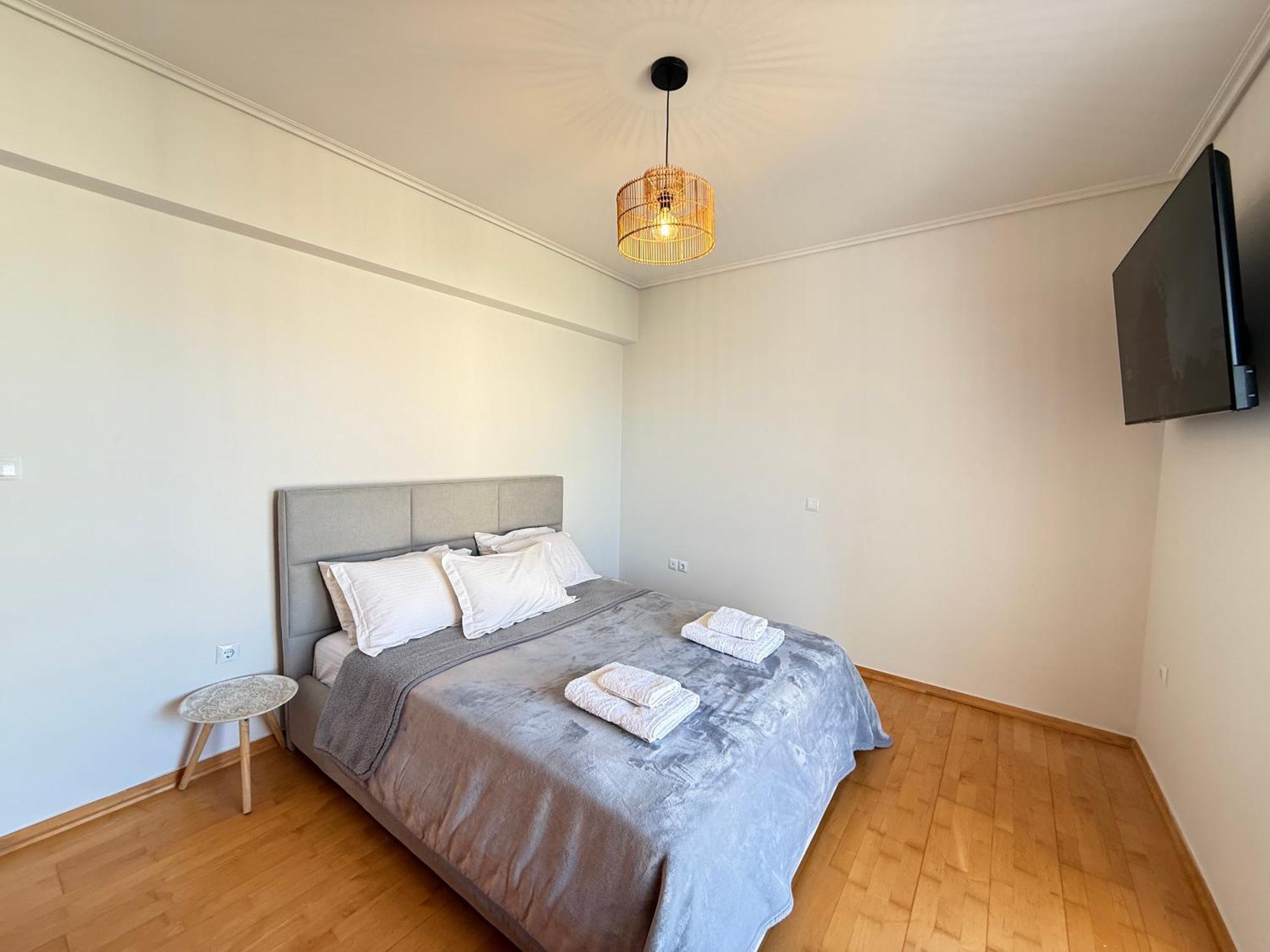 Sunny Home Private Jacuzzi Hydromassage Acropolis & Lycabettus Far View Parking 300M Metro Peristeri 雅典 外观 照片