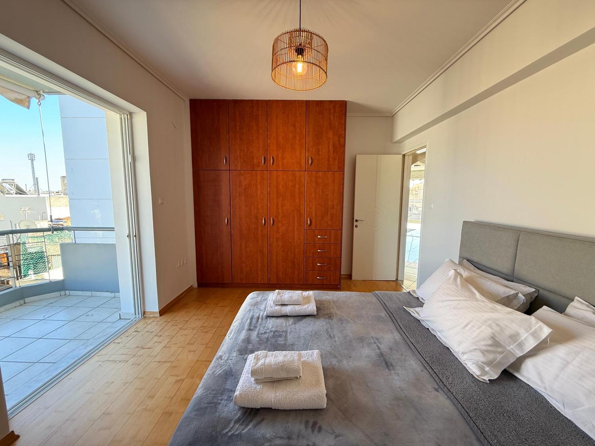 Sunny Home Private Jacuzzi Hydromassage Acropolis & Lycabettus Far View Parking 300M Metro Peristeri 雅典 外观 照片